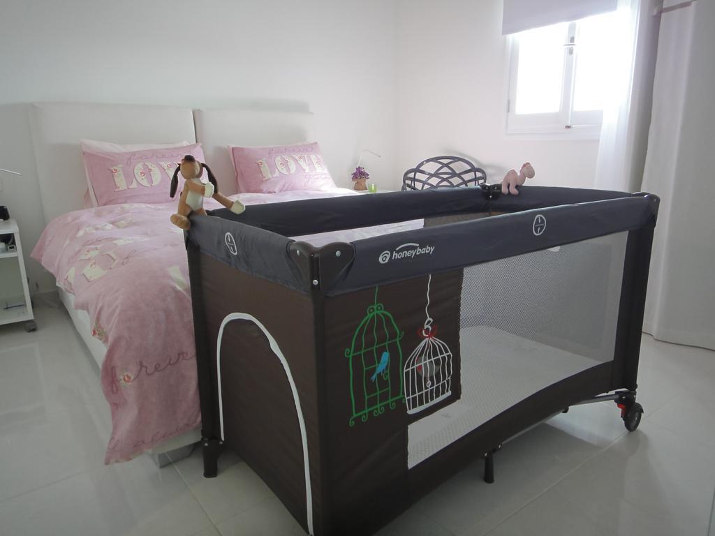 Jb Villa (Adults Only) เมซาเรีย ภายนอก รูปภาพ